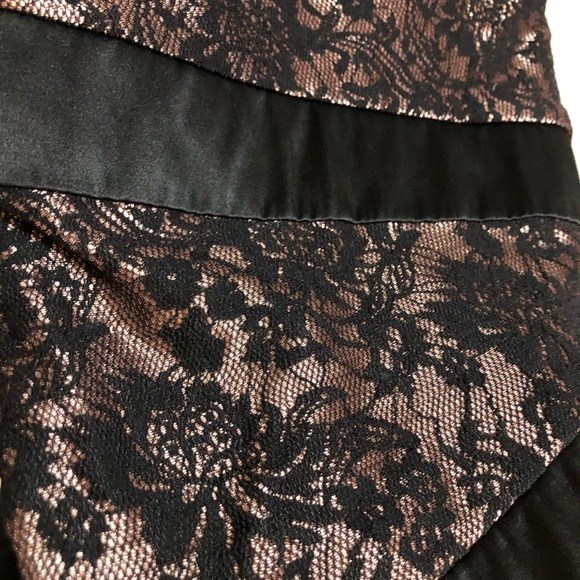 Women’s lace dress - Picture 2 of 4